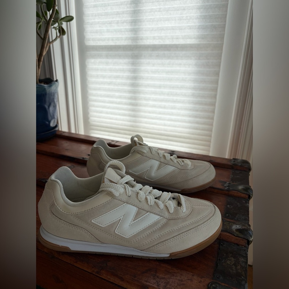 New Balance RC42 Sneakers. Women’s size 9